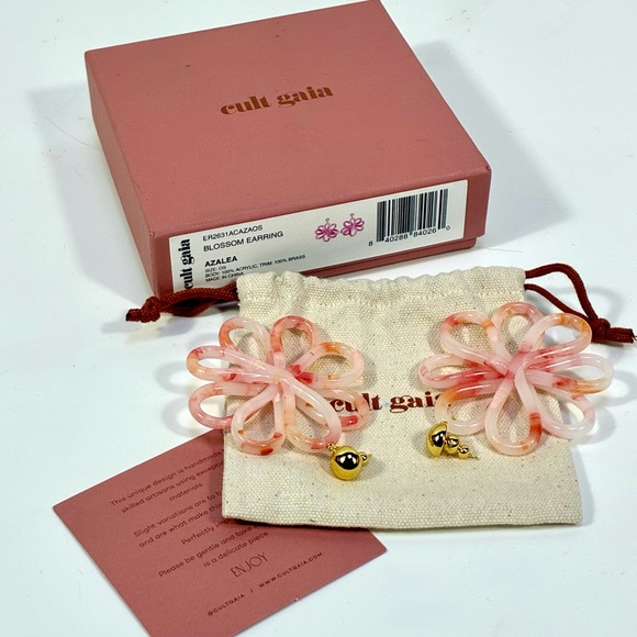 Cult Gaia Acrylic Blossom Flower Azalea Earrings Pink NWT - Picture 9 of 17
